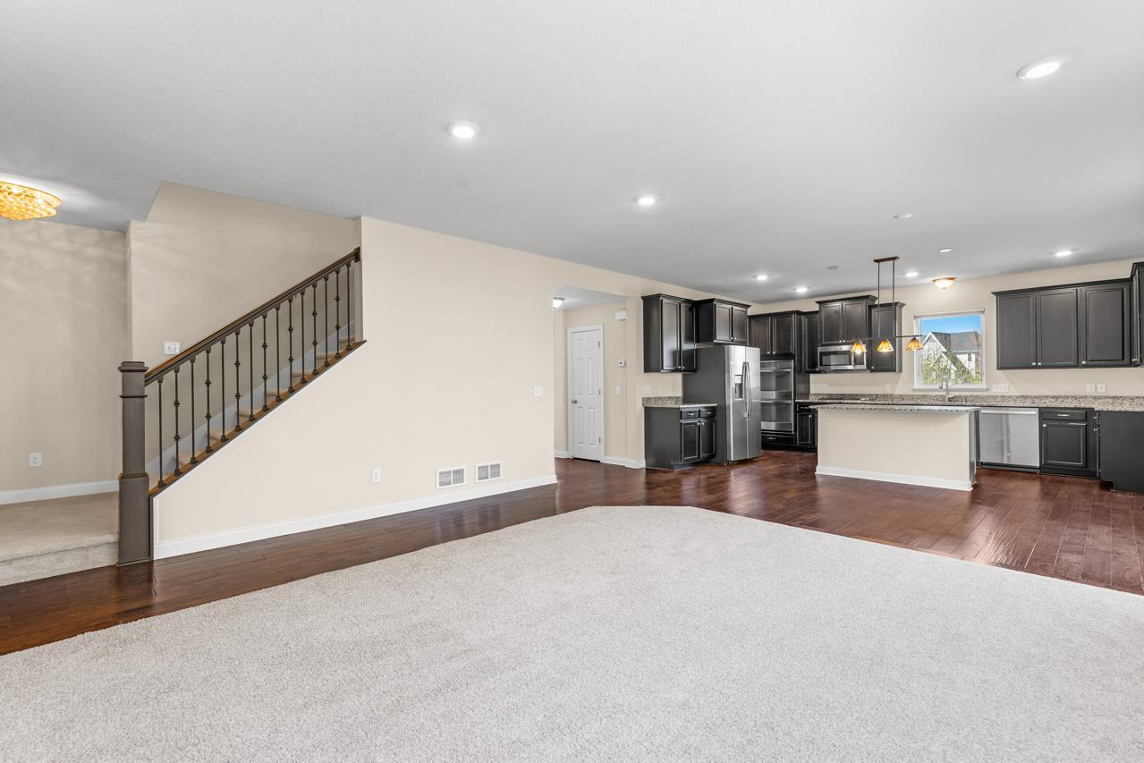 9704 Emerson Court Eden Prairie, MN 55347 - Photo 14 of 51