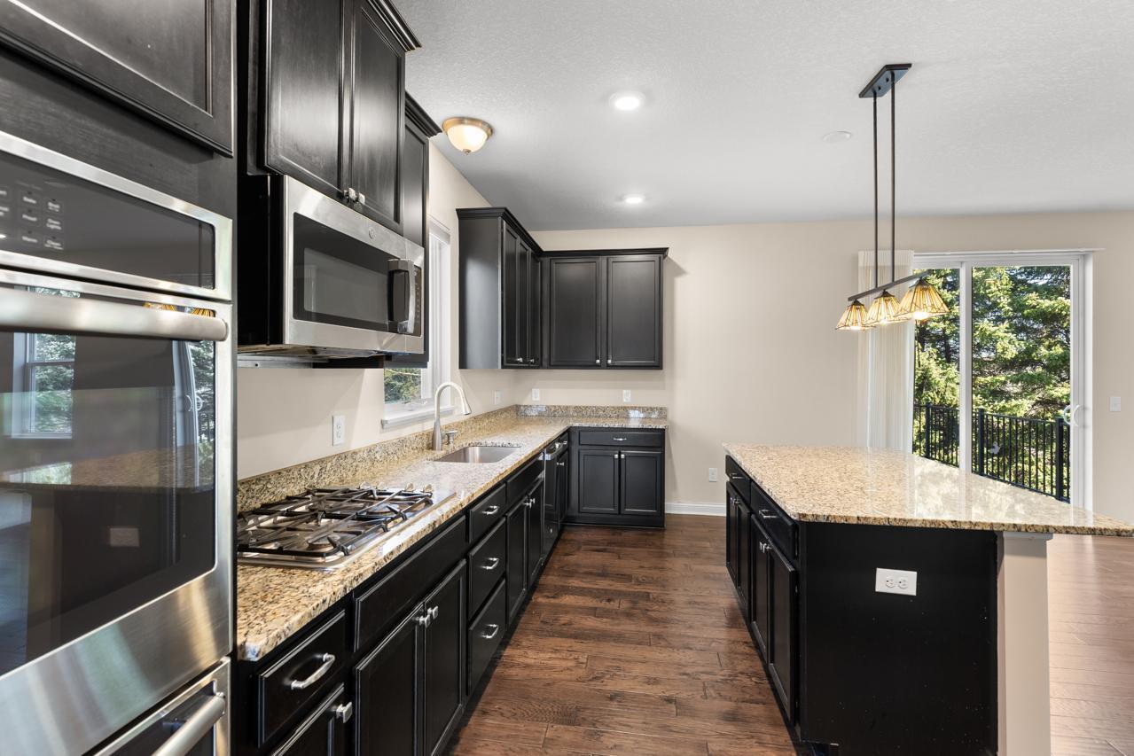 9704 Emerson Court Eden Prairie, MN 55347 - Photo 6 of 51