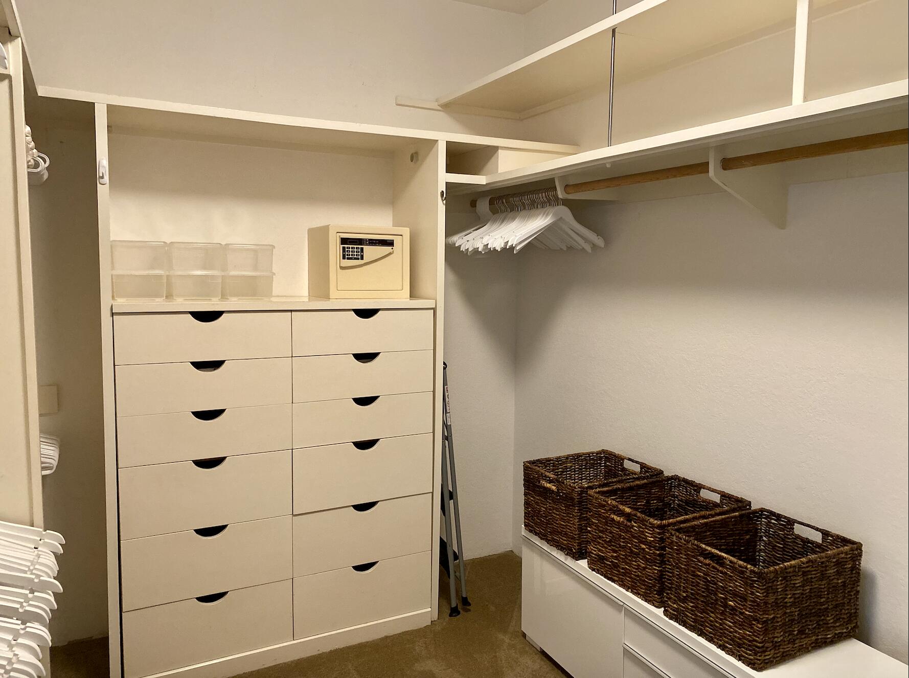174 Coronada Circle Santa Barbara, CA 93108 - Photo 19 of 33 a bathroom with a bathtub and shower