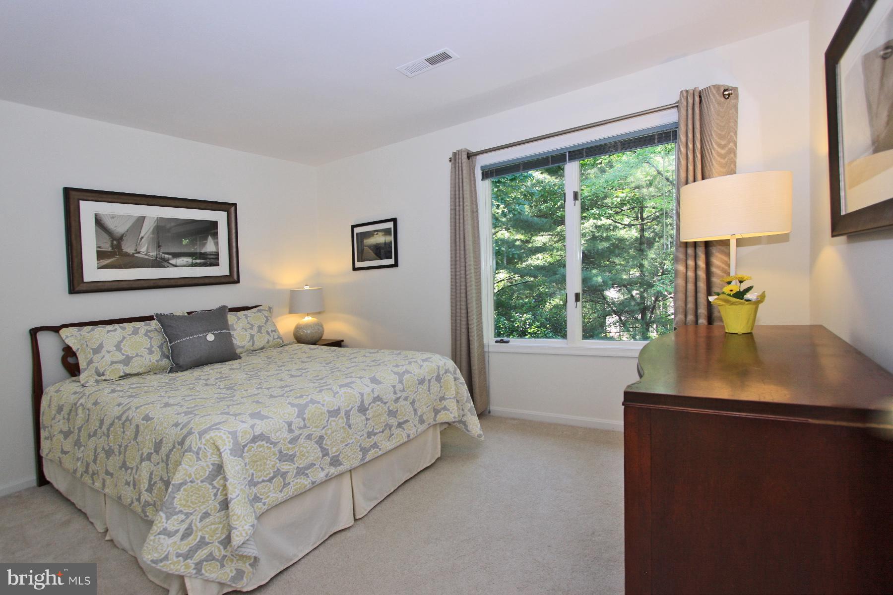 1583 Regatta Lane Reston, VA 20194 - Photo 19 of 30 Bedroom