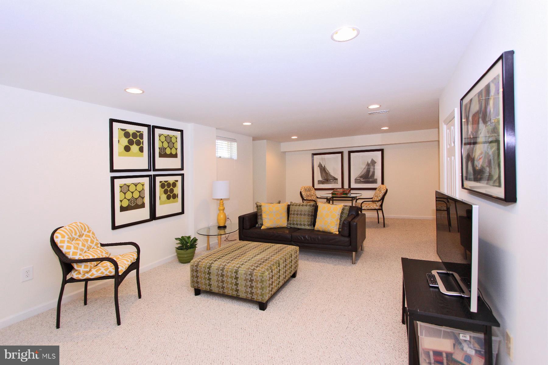 1583 Regatta Lane Reston, VA 20194 - Photo 23 of 30 Rec Room