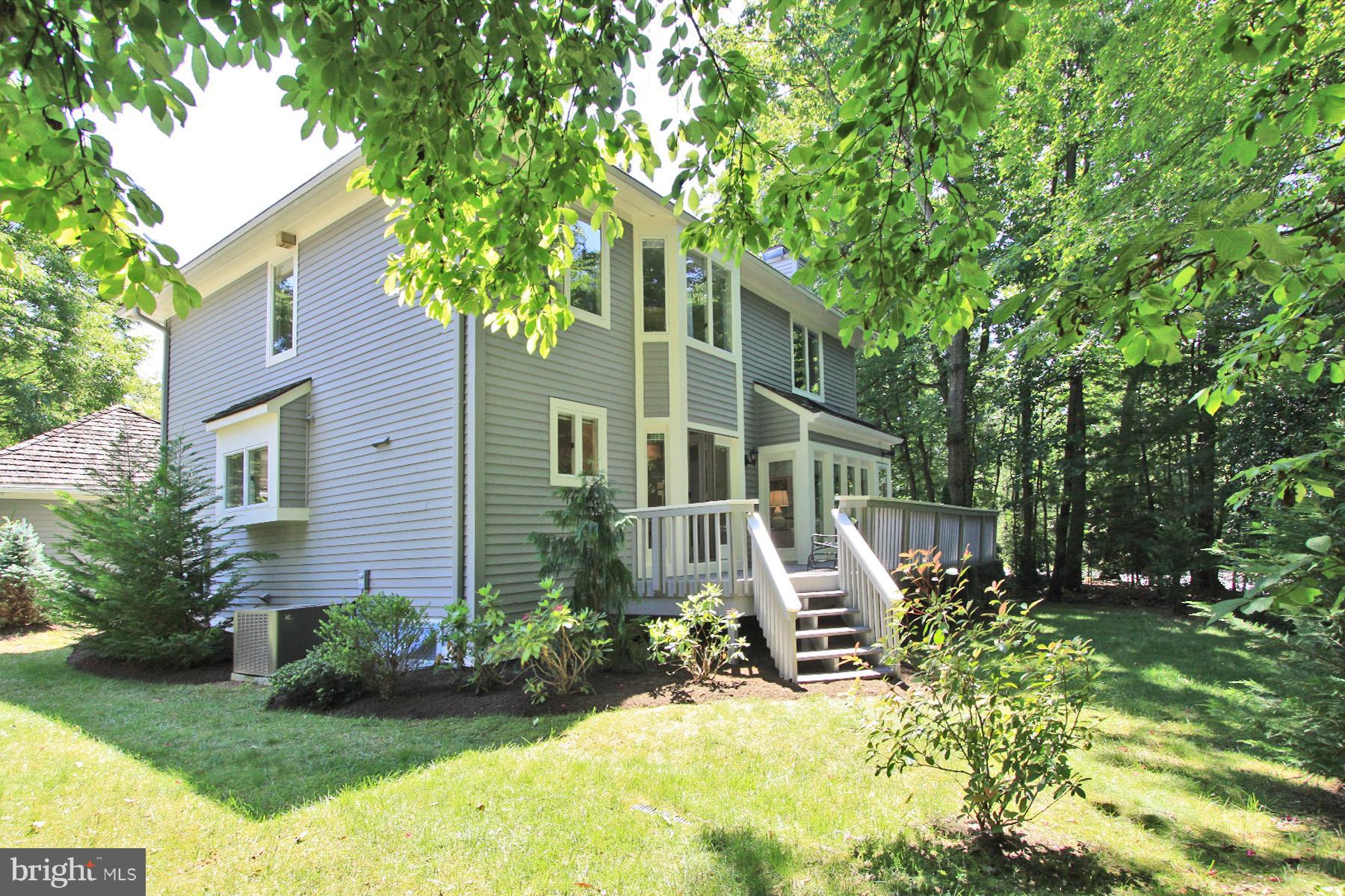 1583 Regatta Lane Reston, VA 20194 - Photo 27 of 30 Exterior Rear