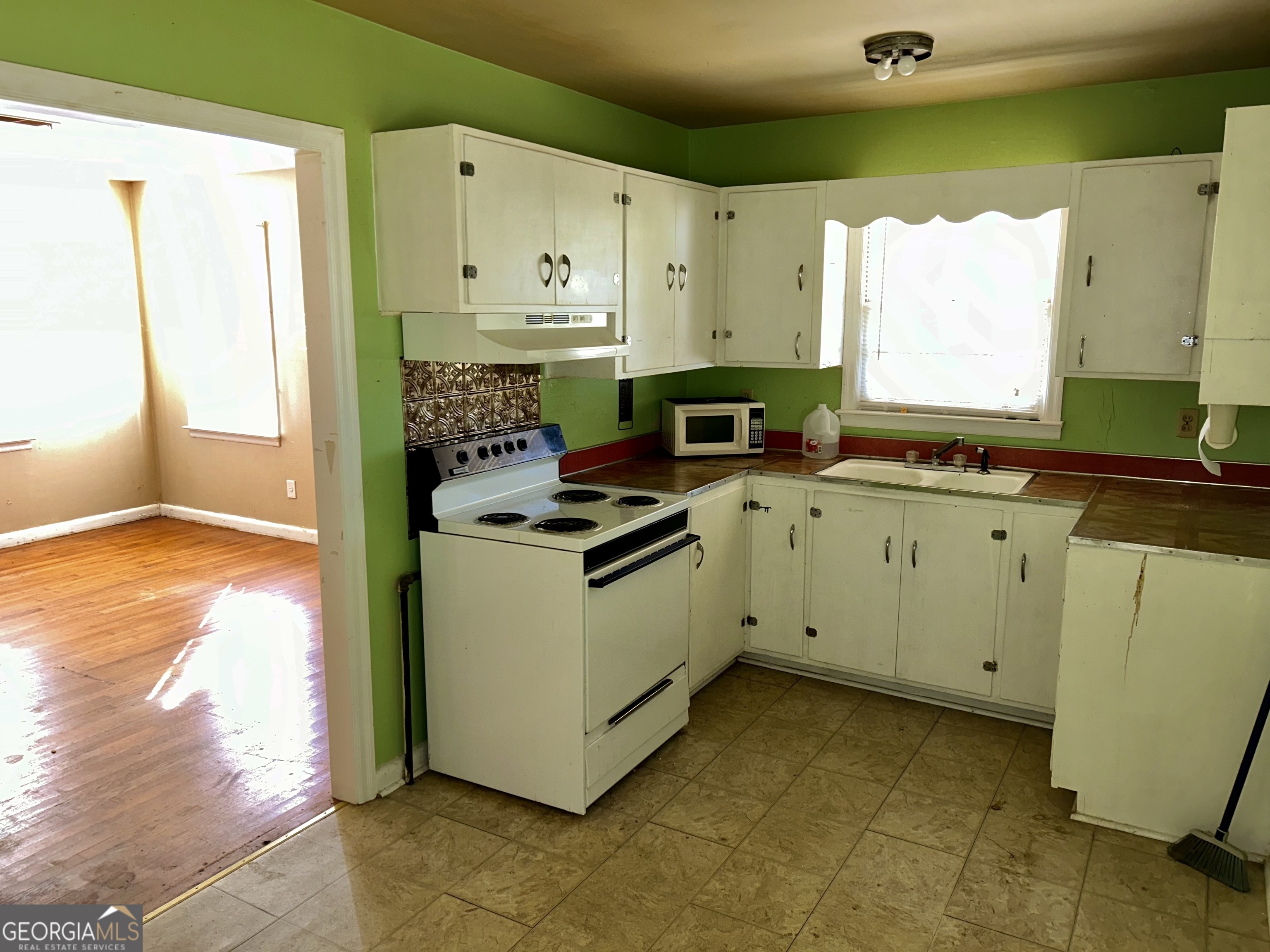 122 Gloria Street Hartwell, GA 30643 - Photo 9 of 16