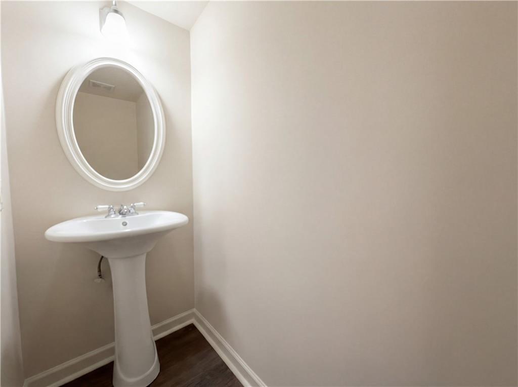 806 Brighton Point Atlanta, GA 30328 - Photo 2 of 18