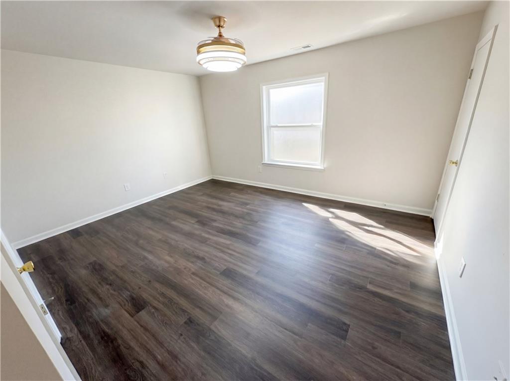 806 Brighton Point Atlanta, GA 30328 - Photo 4 of 18