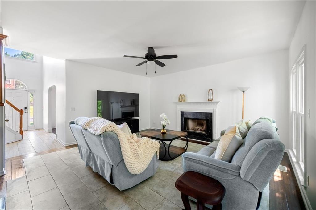 2932 Sunset View Circle Suwanee, GA 30024 - Photo 11 of 54