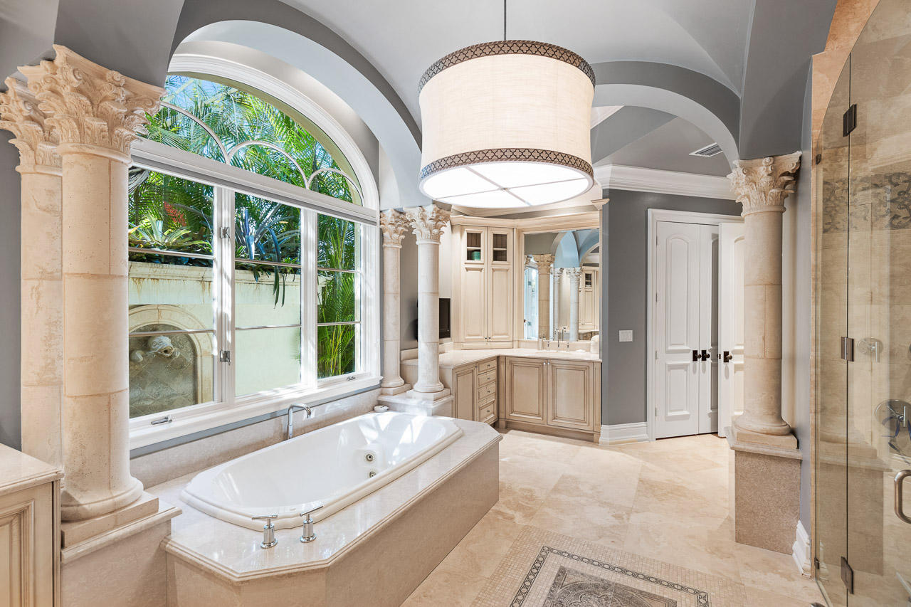 353 Old Jupiter Beach Road Jupiter, FL 33477 - Photo 13 of 37 Master Bath view 2