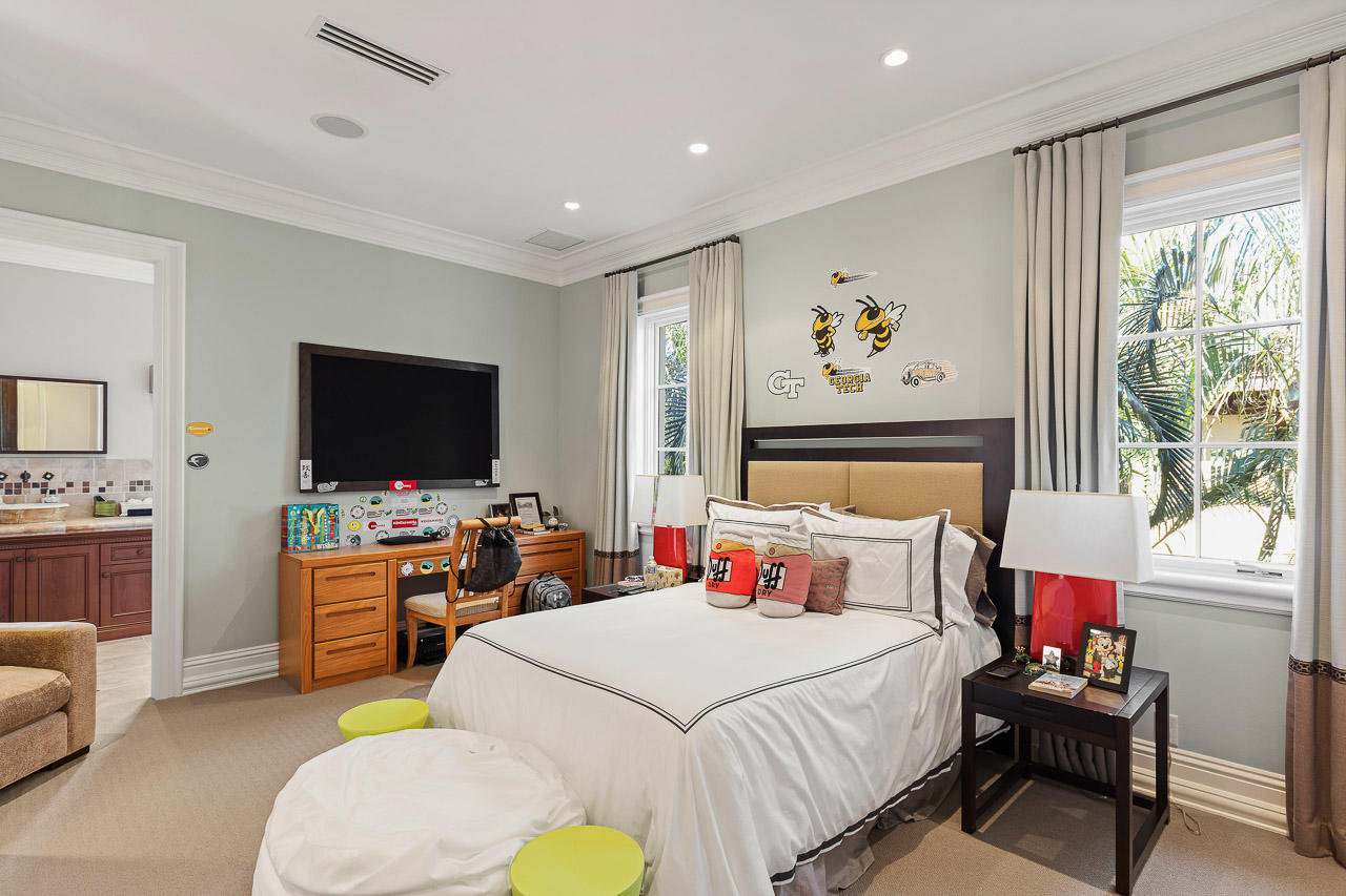 353 Old Jupiter Beach Road Jupiter, FL 33477 - Photo 29 of 37 Guest Bedroom