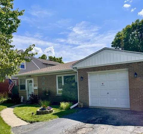 $475,000 | 5224 Wolf Road, Western Springs, IL 60558