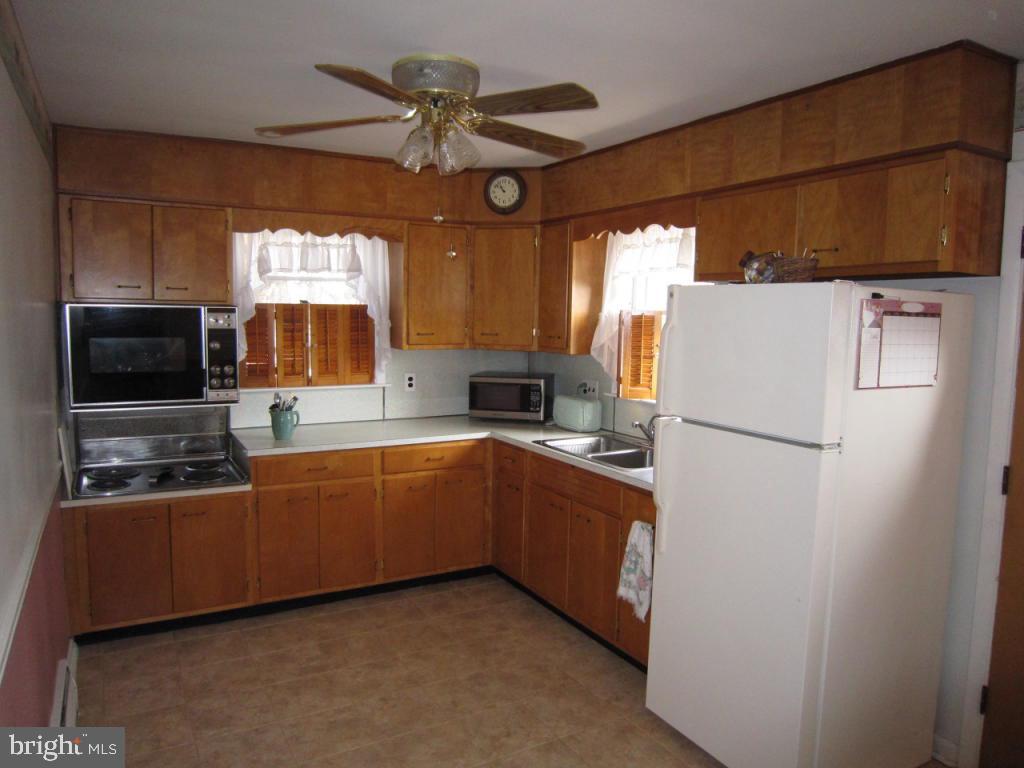 931 Pleasant View Road Ephrata, PA 17522 - Photo 8 of 17
