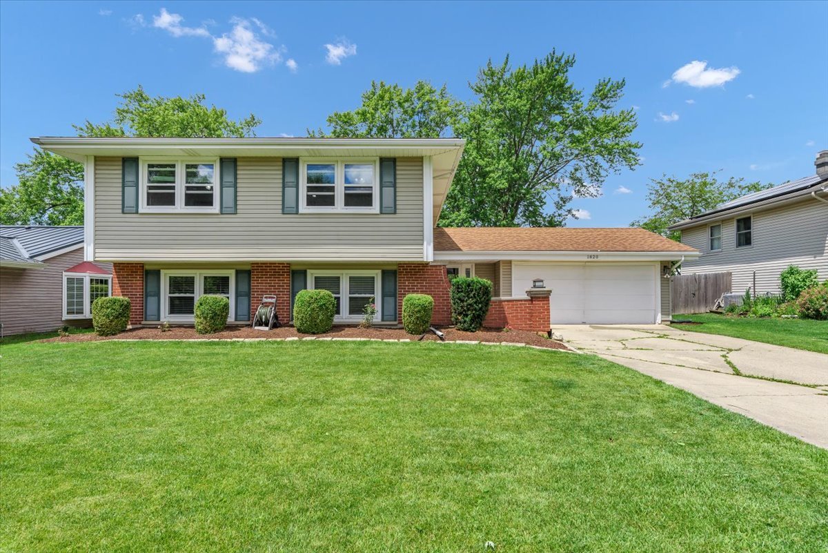 1820 Claremont Road Hoffman Estates, IL 60169 - Photo 1 of 33