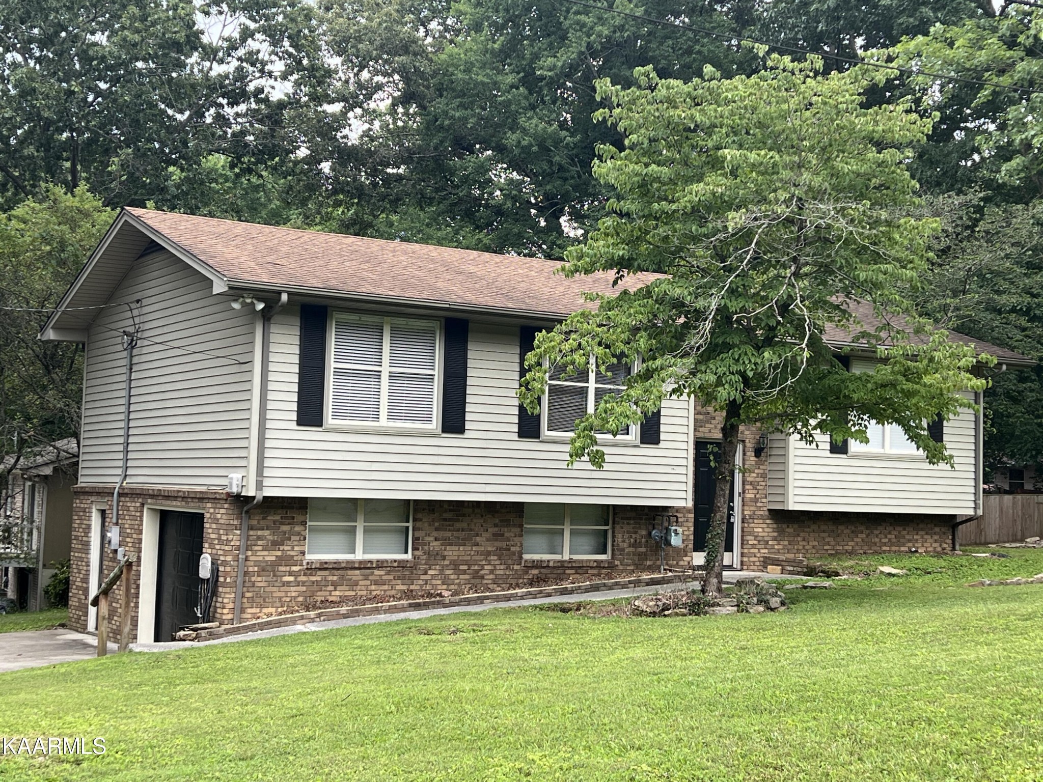 311 Oak Road Powell, TN 37849 - Photo 2 of 22 Gallery Image 2