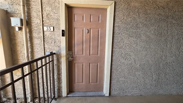 $1,200 | 4380 Sandy River Drive, Unit 35, Las Vegas, NV 89103