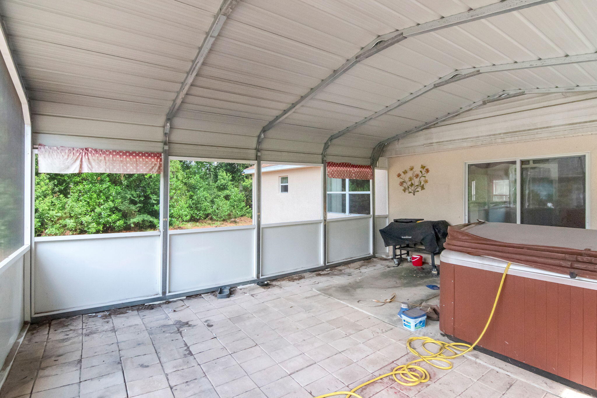 12276 Villa Road Spring Hill, FL 34609 - Photo 34 of 39 37-web-or-mls-37 - patio