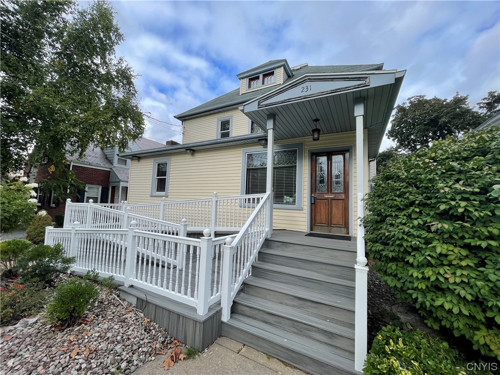 231 Broad Street Oneida, NY 13421 - Photo 2 of 46