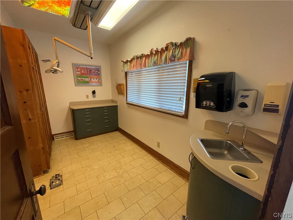 231 Broad Street Oneida, NY 13421 - Photo 24 of 46