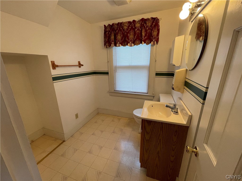 231 Broad Street Oneida, NY 13421 - Photo 33 of 46