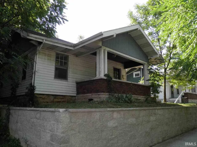 $1,395 | 551 South Washington Street, Bloomington, IN 47401