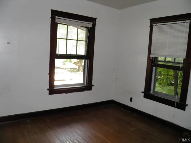 $1,395 | 551 South Washington Street, Bloomington, IN 47401