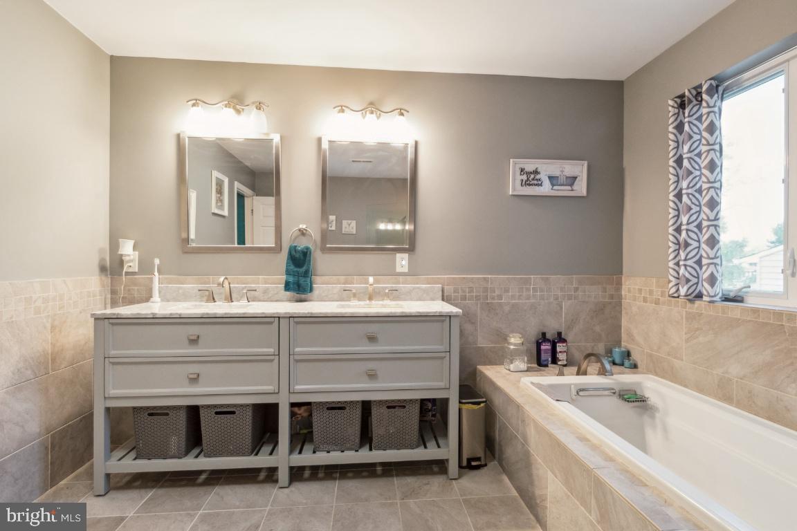 330 Townsend Road Baltimore, MD 21221 - Photo 22 of 35