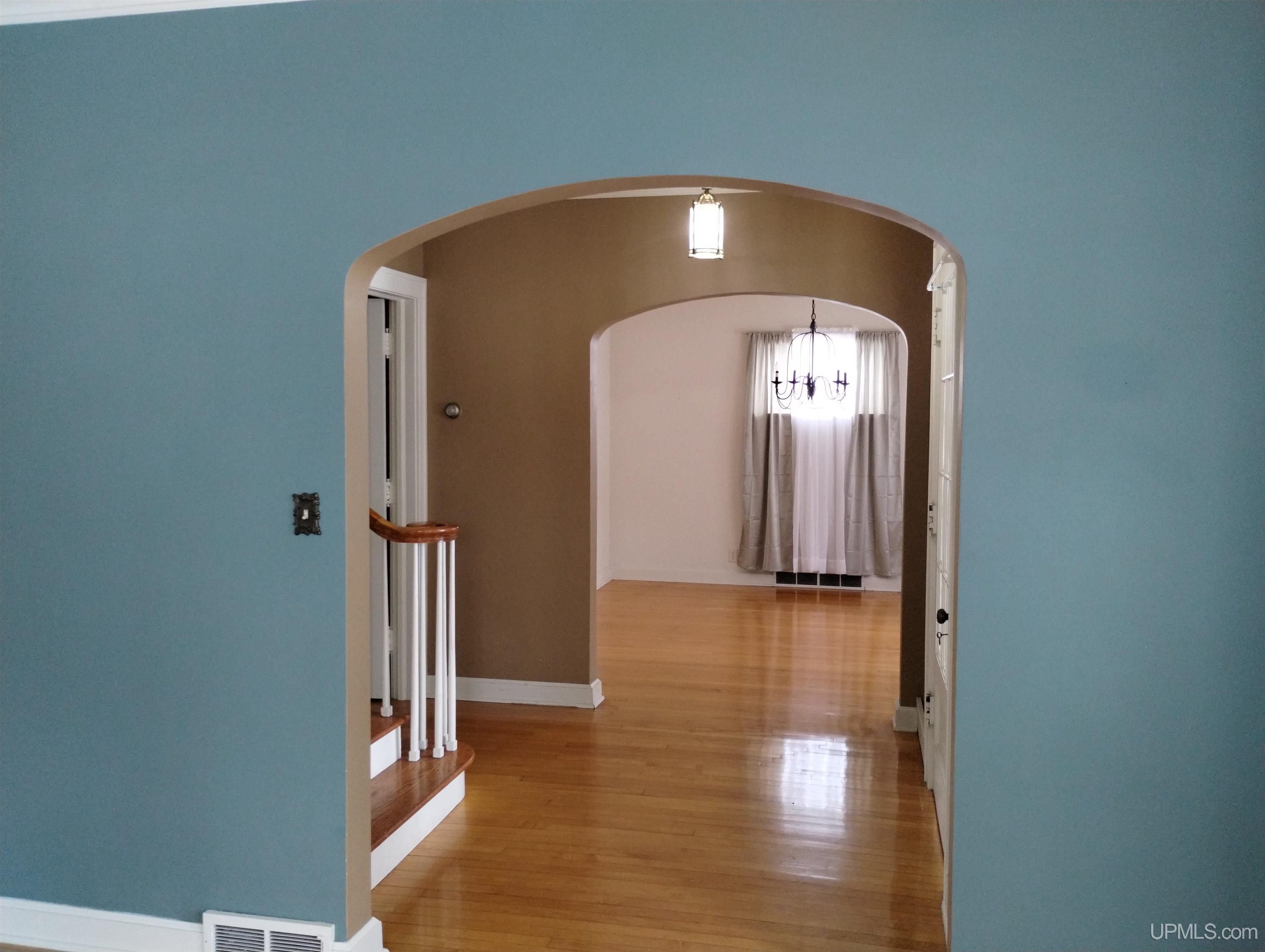804 South 13th Street Escanaba, MI 49829 - Photo 12 of 61