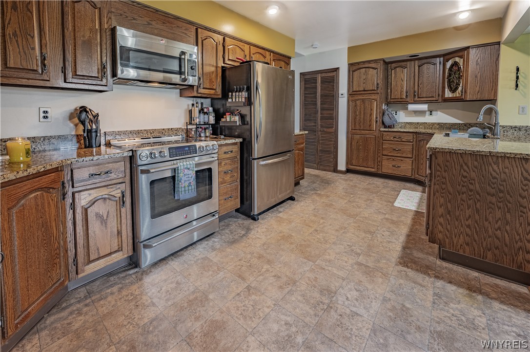 1693 West Creek Road Newfane, NY 14028 - Photo 7 of 50