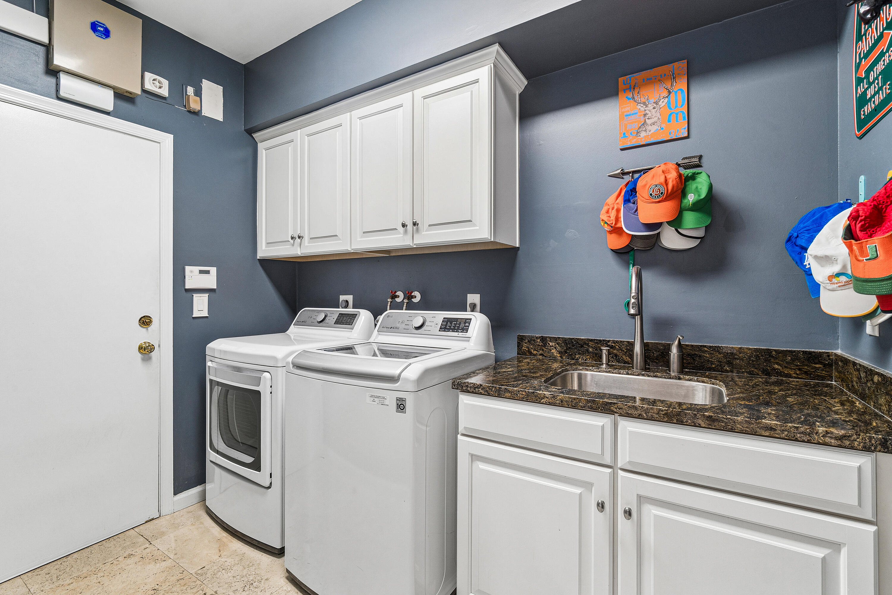 6206 Northwest 23rd Street Boca Raton, FL 33434 - Photo 33 of 36 Laundry room