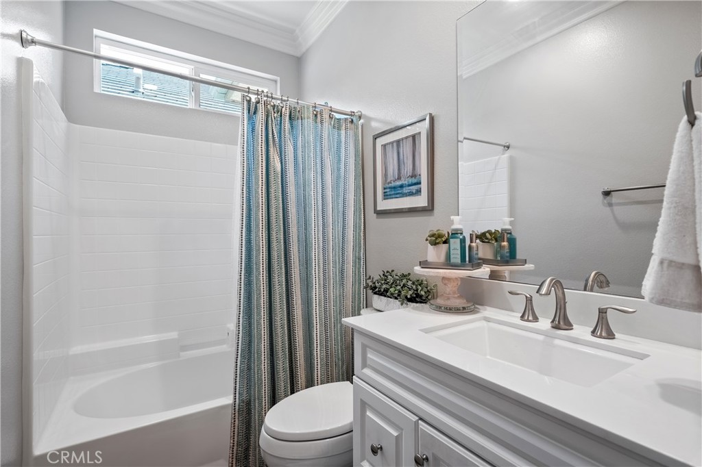 31193 Skyline Drive Temecula, CA 92591 - Photo 8 of 58 main floor full bath