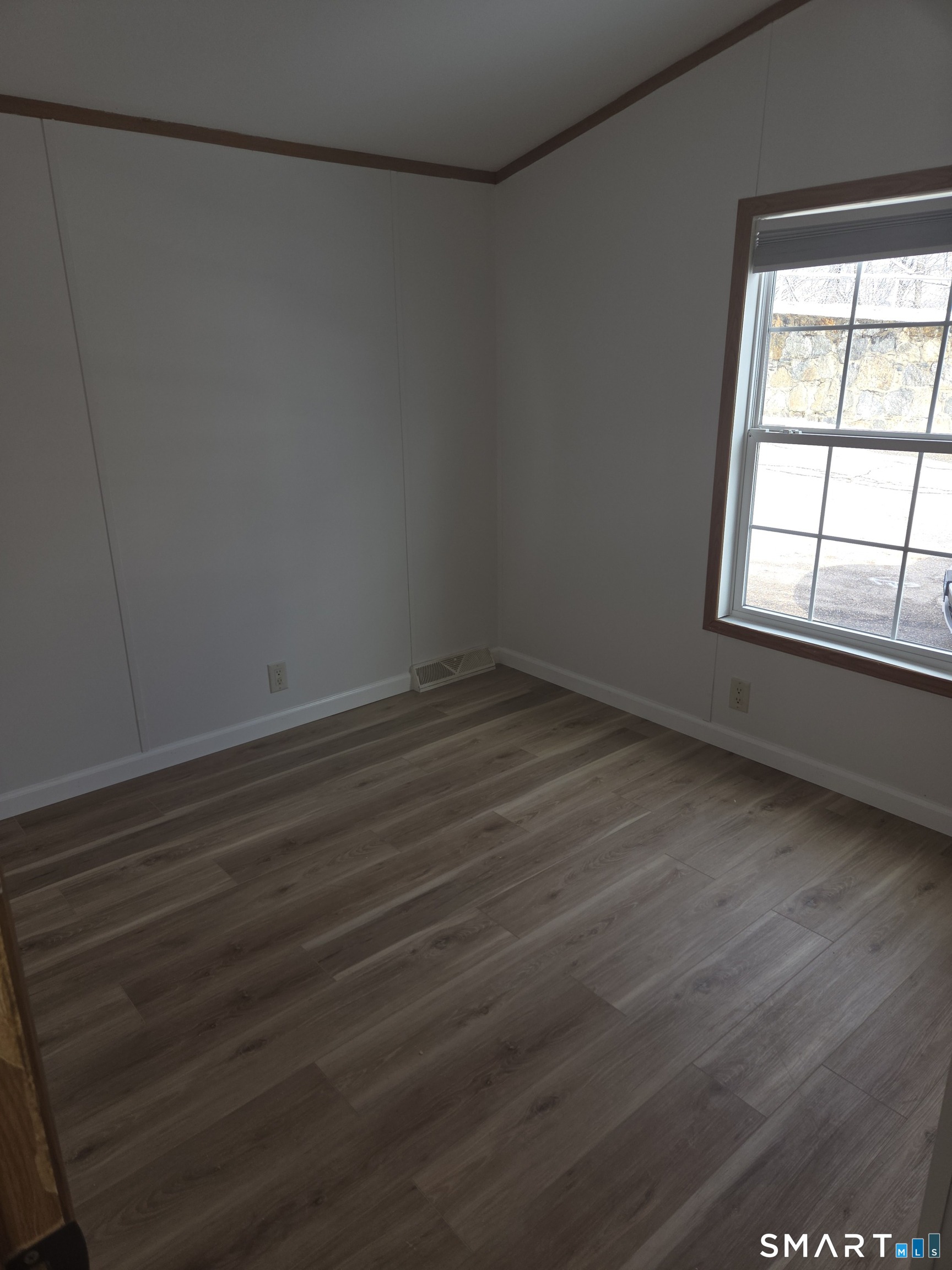 53 Prentice Street Norwich, CT 06380 - Photo 5 of 13