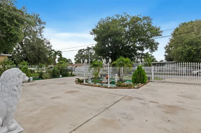 a view of a house with a outdoor space