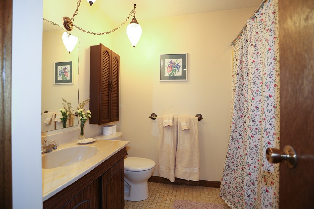 39 Juniper Road Marlborough, MA 01752 - Photo 23 of 29 Gallery Image 23