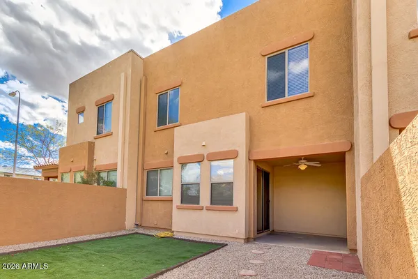 $2,300 | 1886 East Don Carlos, Unit 126, Tempe, AZ 85281