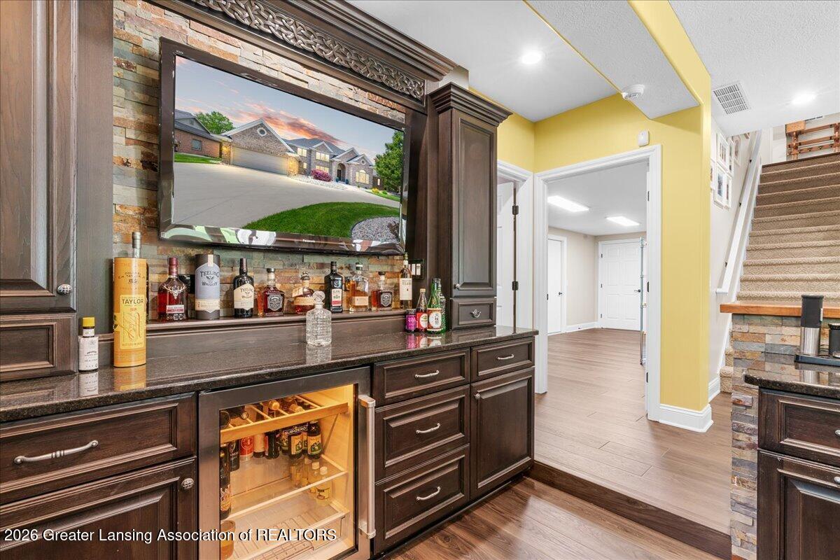 410 West Spring Meadows Lane Dewitt, MI 48820 - Photo 51 of 89 079-Media Jett - 39