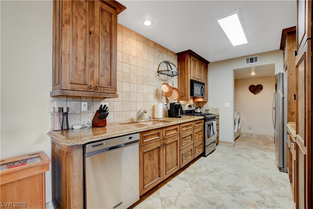 415 Roman Tree Court Las Vegas, NV 89183 - Photo 14 of 50