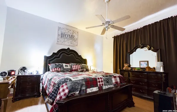 $385,000 | 110 West Benton Avenue, Devine, TX 78016