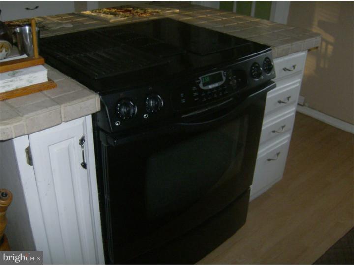 1351 Harding Road Vineland, NJ 08361 - Photo 7 of 10 Kitchen