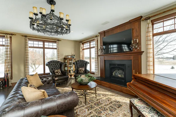 $1,099,900 | 10951 County Road 8 Southwest, Stewartville, MN 55976