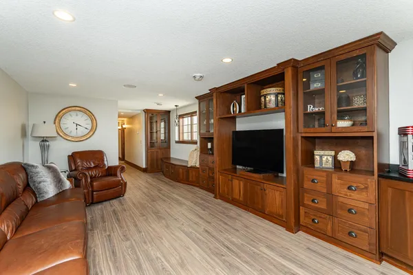 $1,099,900 | 10951 County Road 8 Southwest, Stewartville, MN 55976