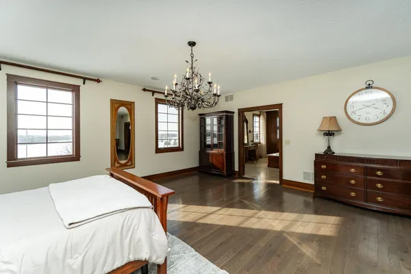 $1,124,900 | 10951 County Road 8 Southwest, Stewartville, MN 55976