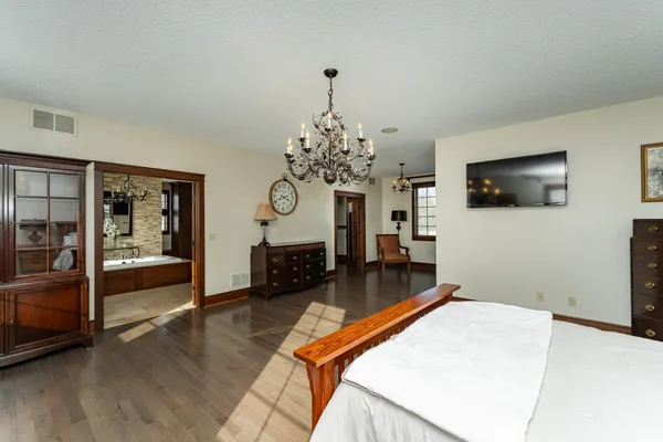 $1,124,900 | 10951 County Road 8 Southwest, Stewartville, MN 55976
