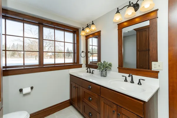 $1,124,900 | 10951 County Road 8 Southwest, Stewartville, MN 55976