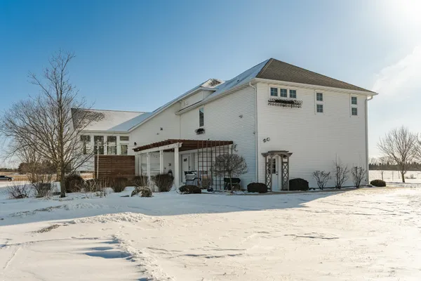 $1,124,900 | 10951 County Road 8 Southwest, Stewartville, MN 55976