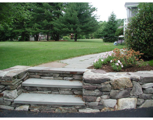 3 Nicholas Road Hopkinton, MA 01748 - Photo 2 of 23 Gallery Image 2