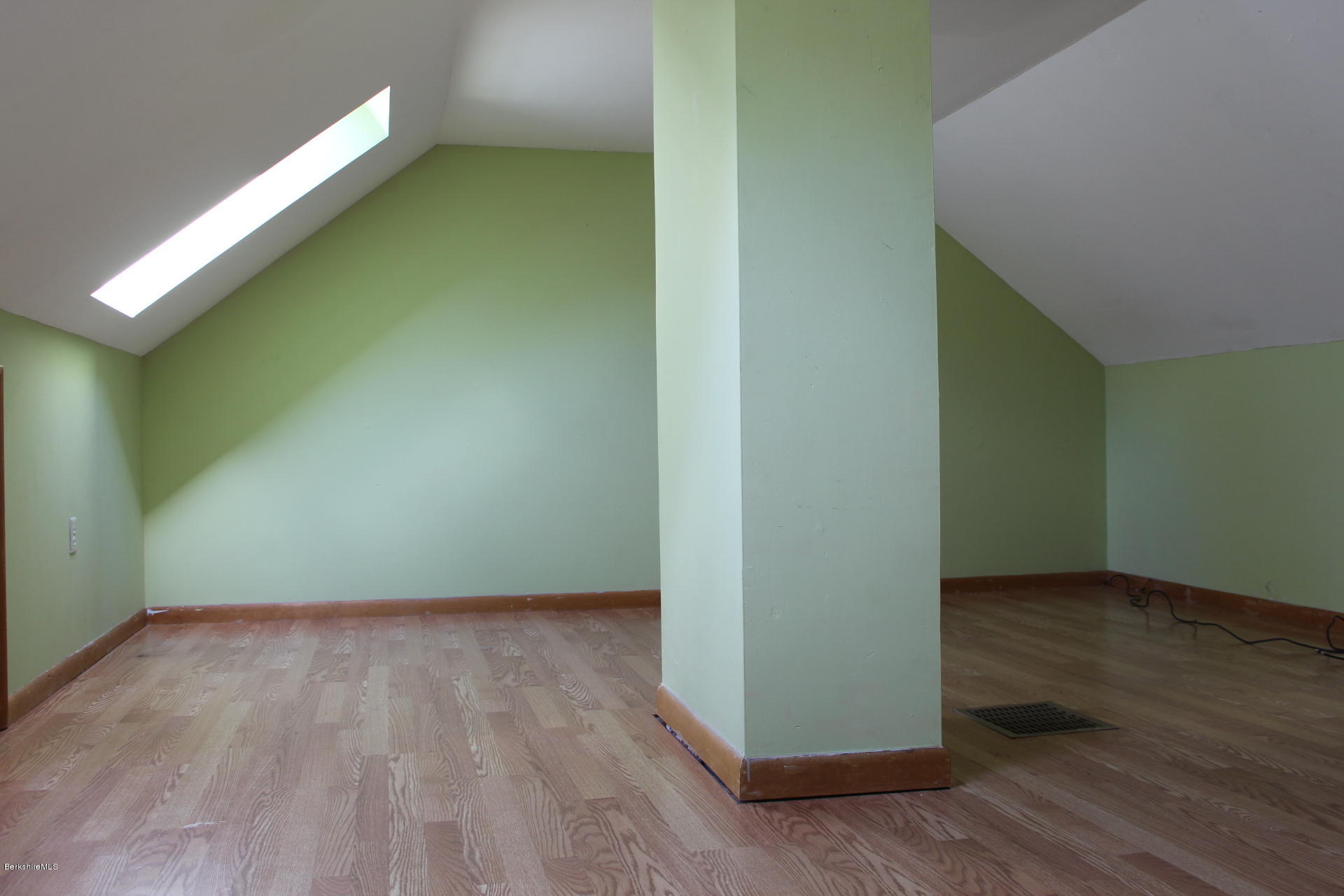 15 Stratton Road Williamstown, MA 01267 - Photo 18 of 19 Bonus Room, 2nd Floor