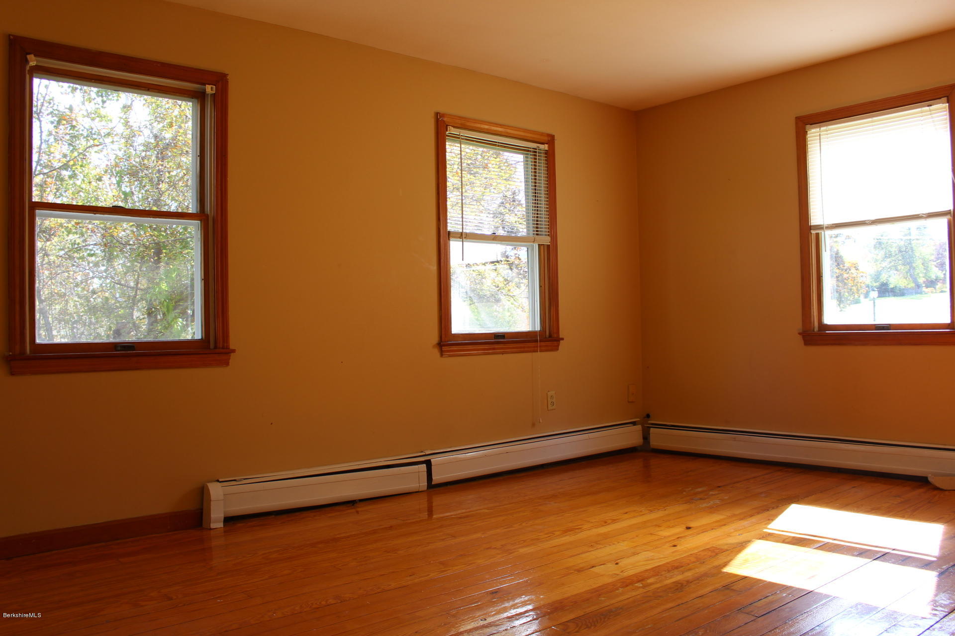 15 Stratton Road Williamstown, MA 01267 - Photo 10 of 19 1st Bedroom