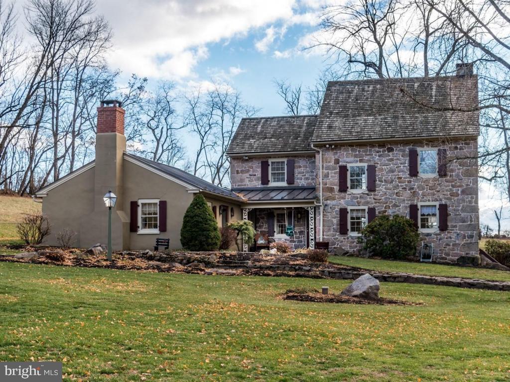 380 Hammertown Road Narvon, PA 17555 - Photo 2 of 51