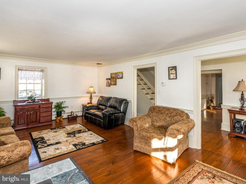 380 Hammertown Road Narvon, PA 17555 - Photo 5 of 51