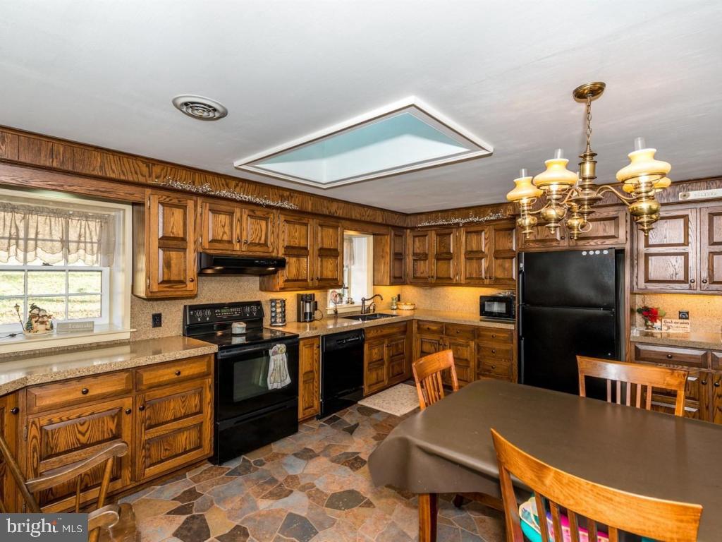 380 Hammertown Road Narvon, PA 17555 - Photo 6 of 51