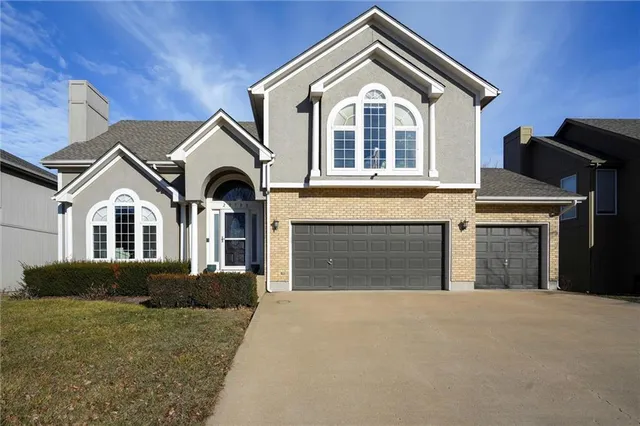$399,900 | 25700 East 31st Terrace South, Blue Springs, MO 64015