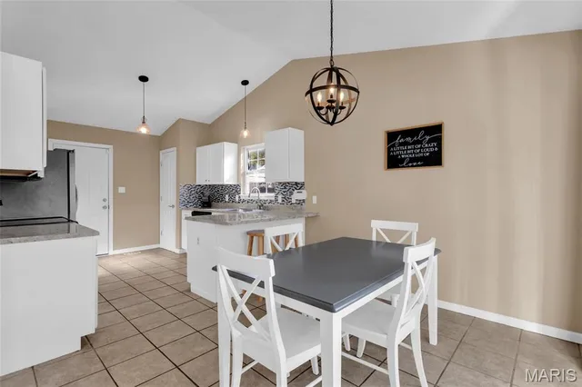 $285,000 | 611 North Friedberg Drive, Herculaneum, MO 63048